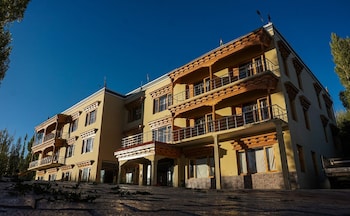 hotel capital city ladakh