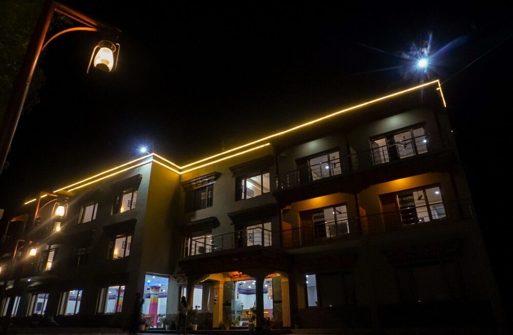 hotel capital city ladakh