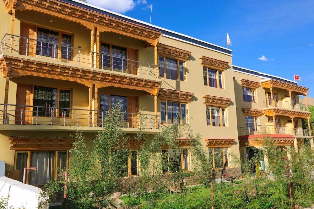 hotel capital city ladakh