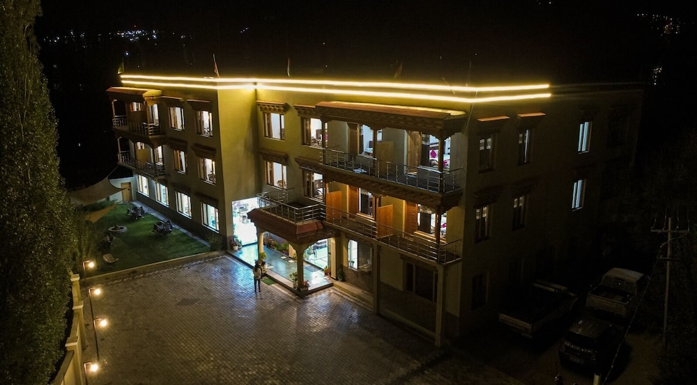 hotel capital city ladakh