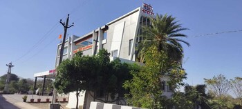 hotel brij palace and restaurant