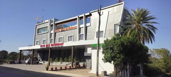 hotel brij palace and restaurant