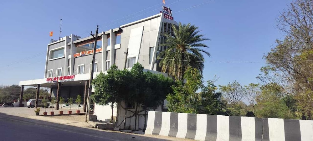 hotel brij palace and restaurant
