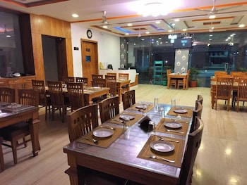 hotel brij palace and restaurant