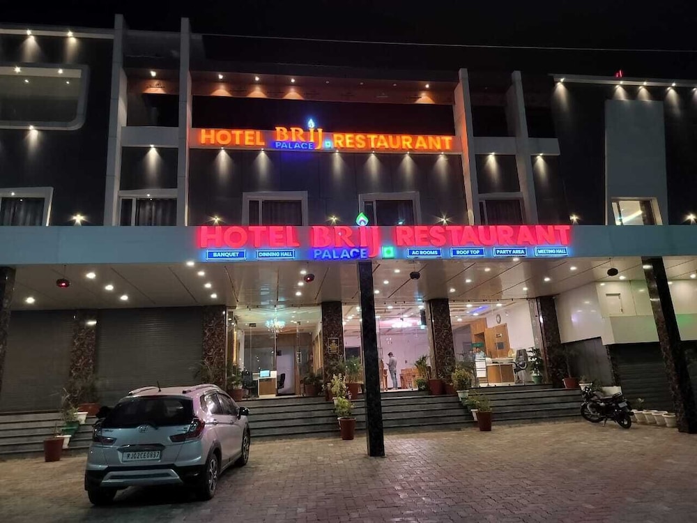 hotel brij palace and restaurant
