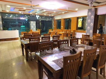 hotel brij palace and restaurant