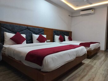 Hotel Brij Palace And Restaurant,,0 star