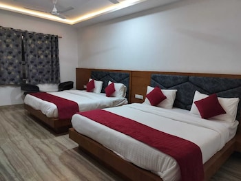 hotel brij palace and restaurant