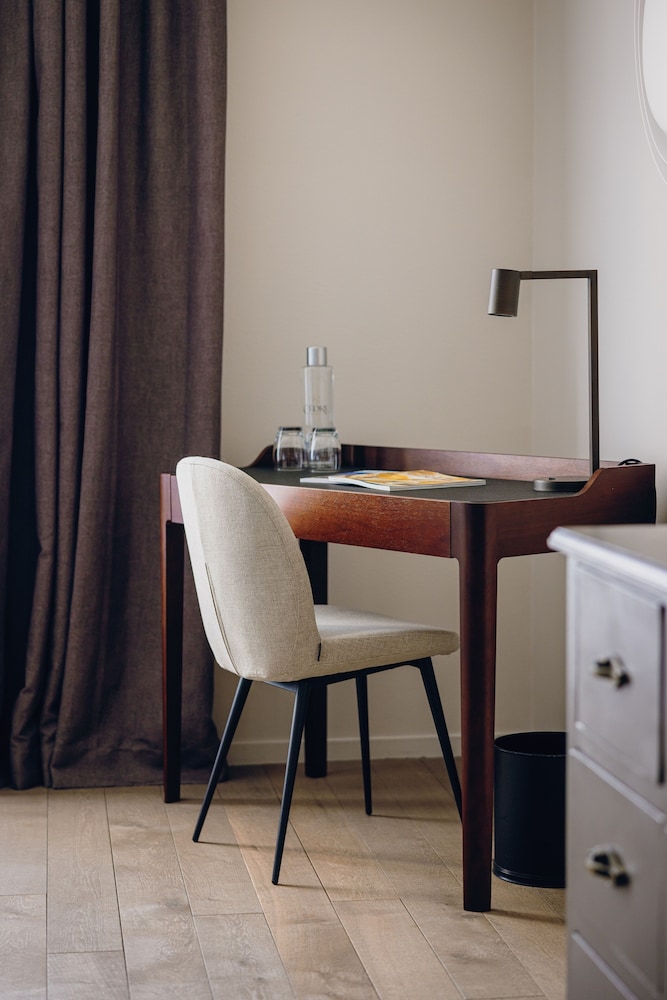 hostellerie cedre and spa beaune