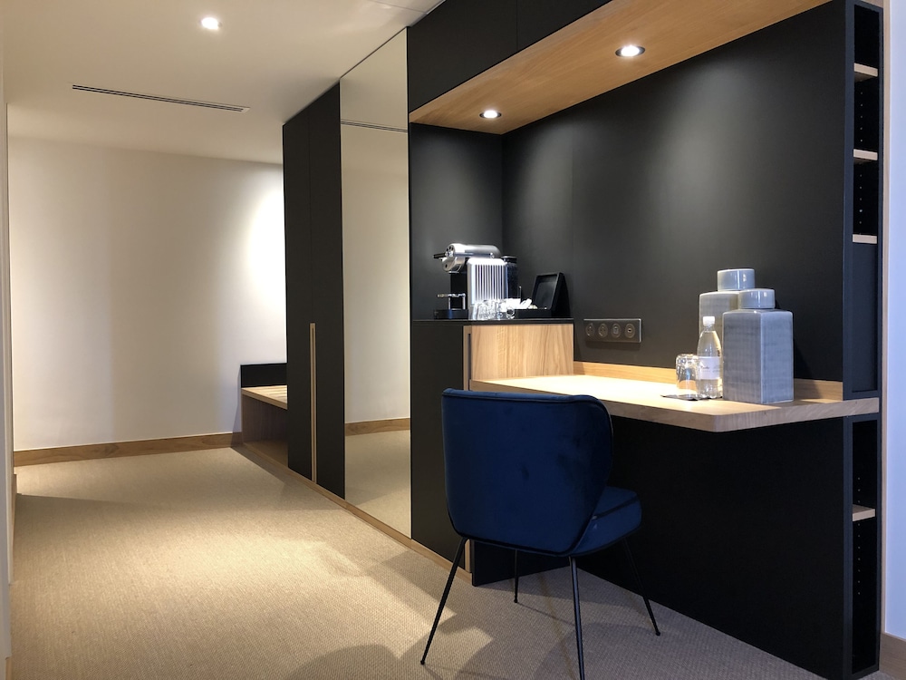 hostellerie cedre and spa beaune