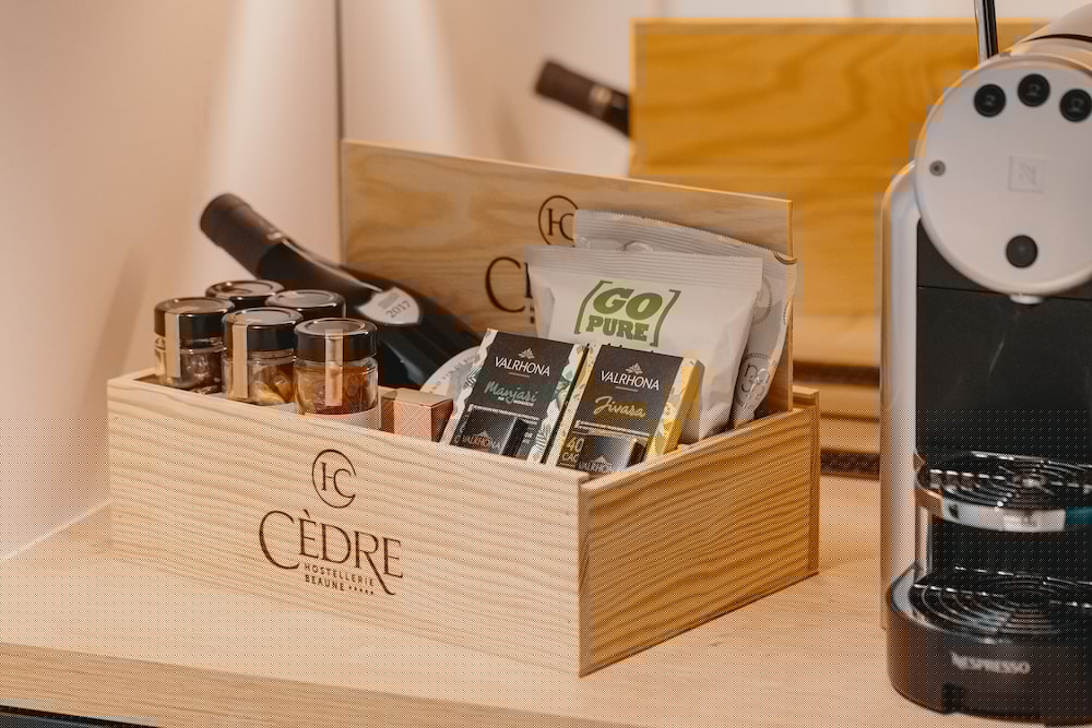 hostellerie cedre and spa beaune