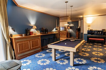 hostellerie cedre and spa beaune