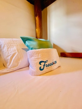 Freedom Beach Hotel,,2 star