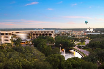 hilton orlando lake buena vista disney springs area