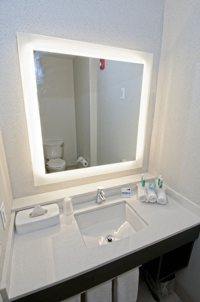 holiday inn express and suites johnstown by ihg