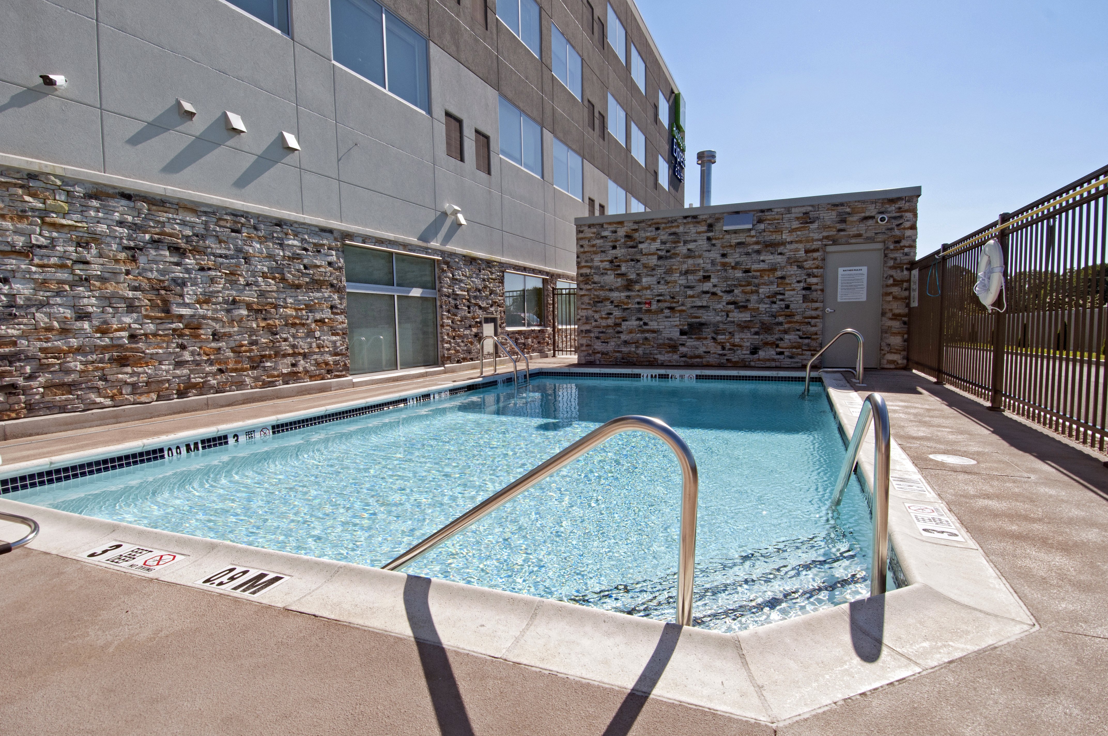 holiday inn express and suites johnstown by ihg