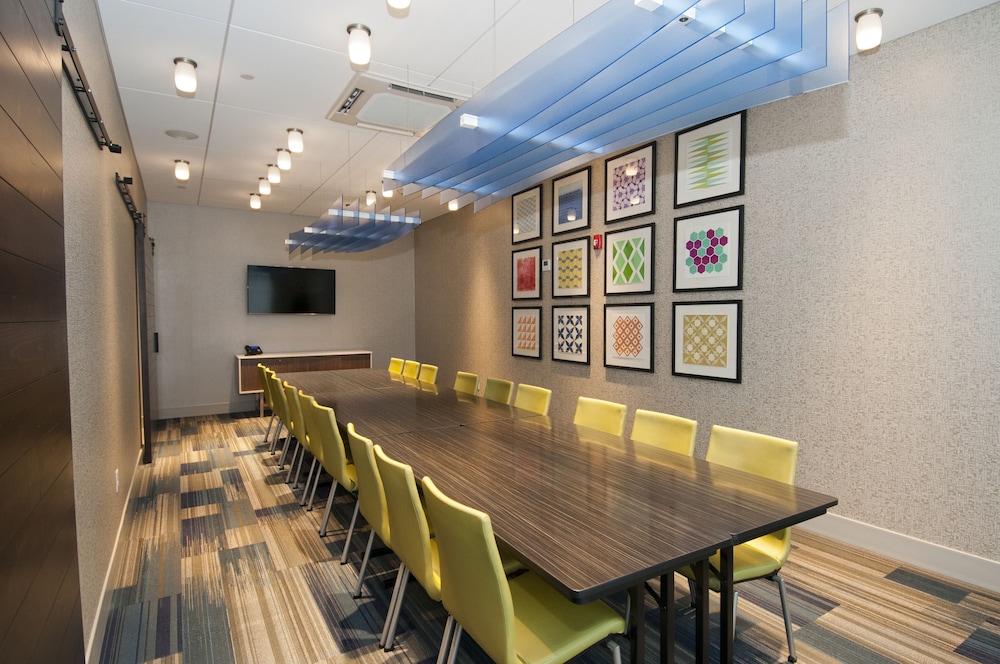 holiday inn express and suites johnstown by ihg