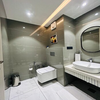 five elements hotels goldleaf haldwani