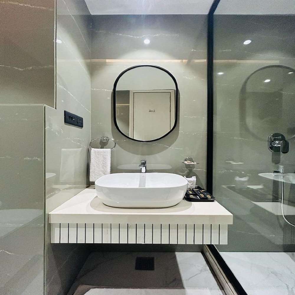 five elements hotels goldleaf haldwani