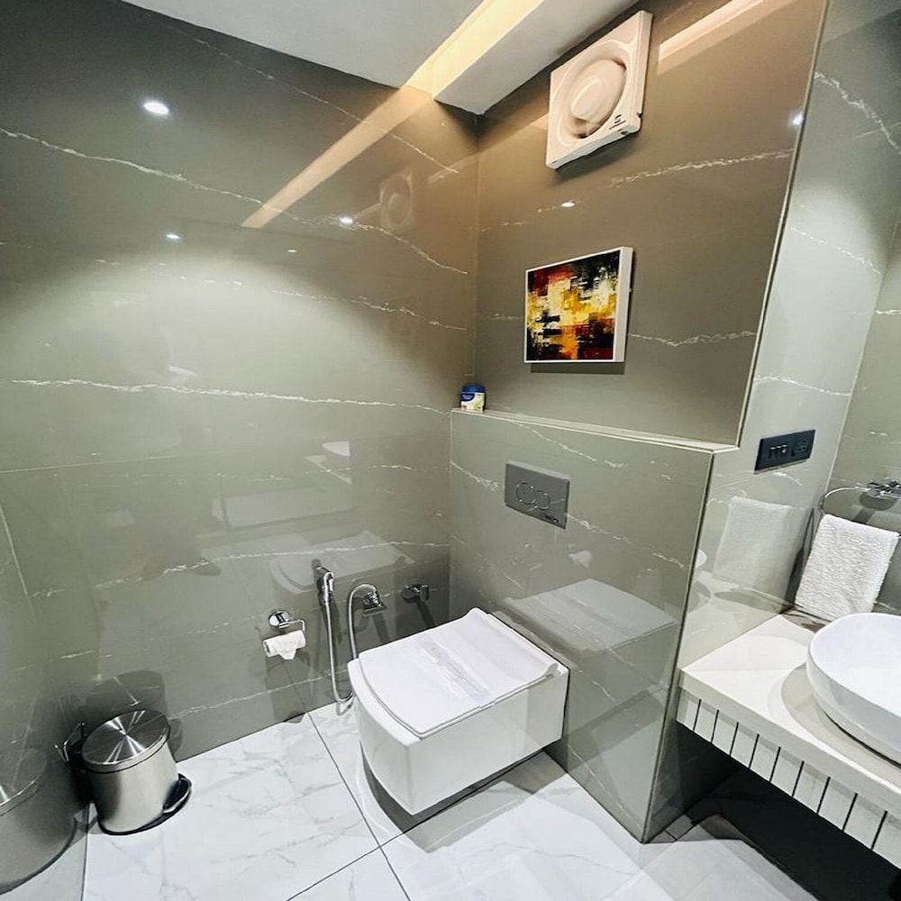 five elements hotels goldleaf haldwani