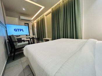 five elements hotels goldleaf haldwani