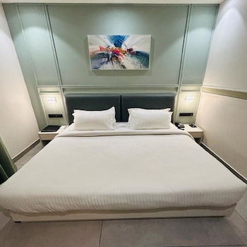 five elements hotels goldleaf haldwani