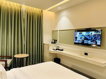 five elements hotels goldleaf haldwani