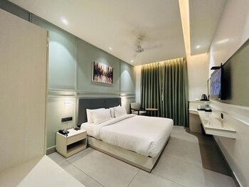 five elements hotels goldleaf haldwani