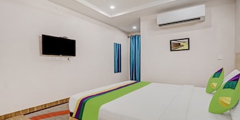 de crown luxury hotel