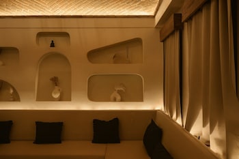 enigmatic hotel experience