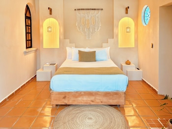 enigmatic hotel experience