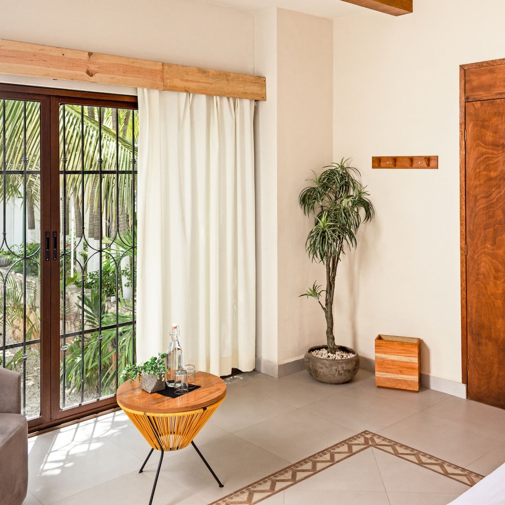 enigmatic hotel experience