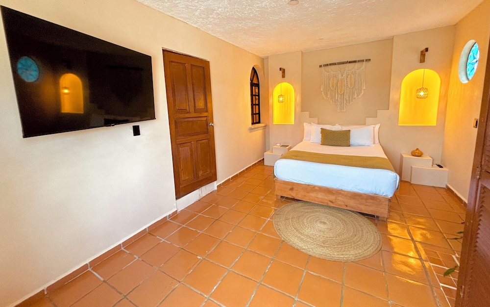 enigmatic hotel experience