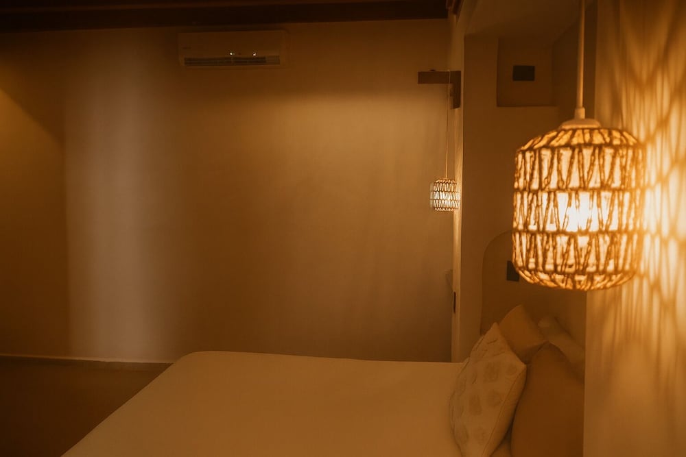 enigmatic hotel experience