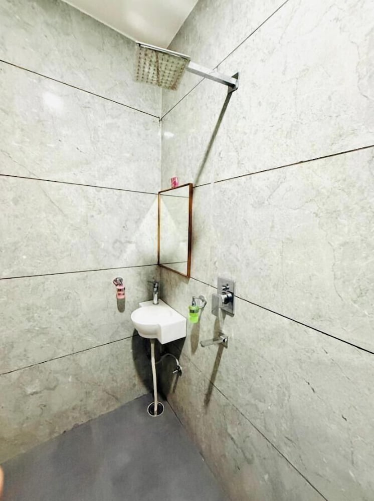 hotel shri radha orchid