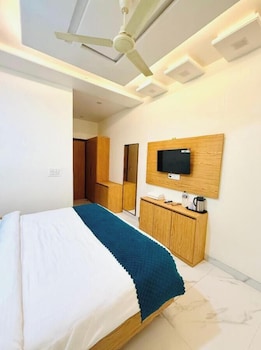 hotel shri radha orchid