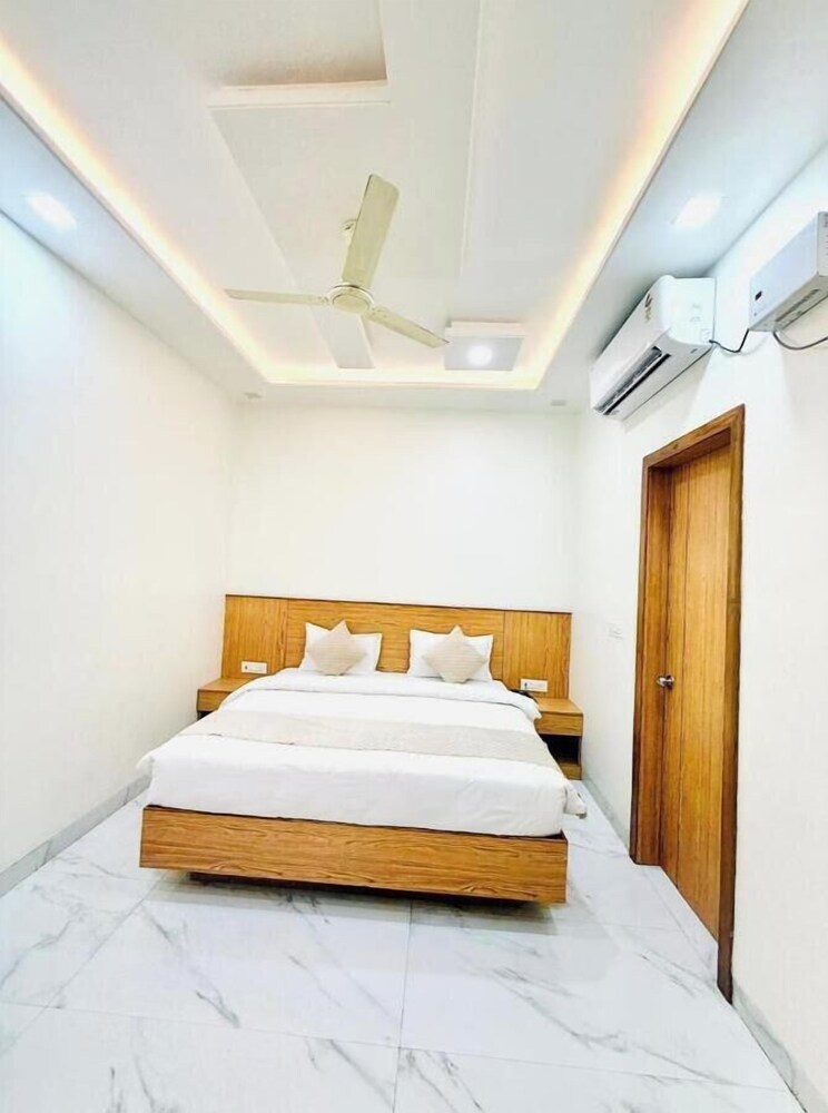 hotel shri radha orchid