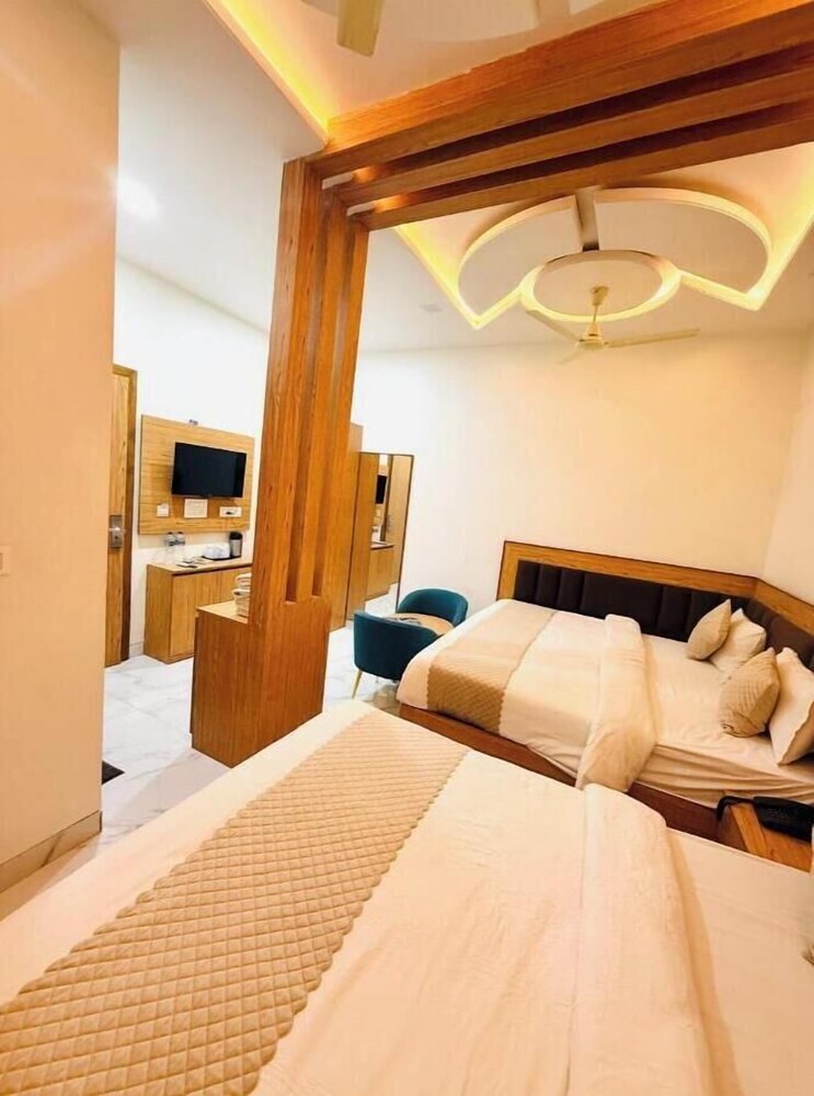 hotel shri radha orchid