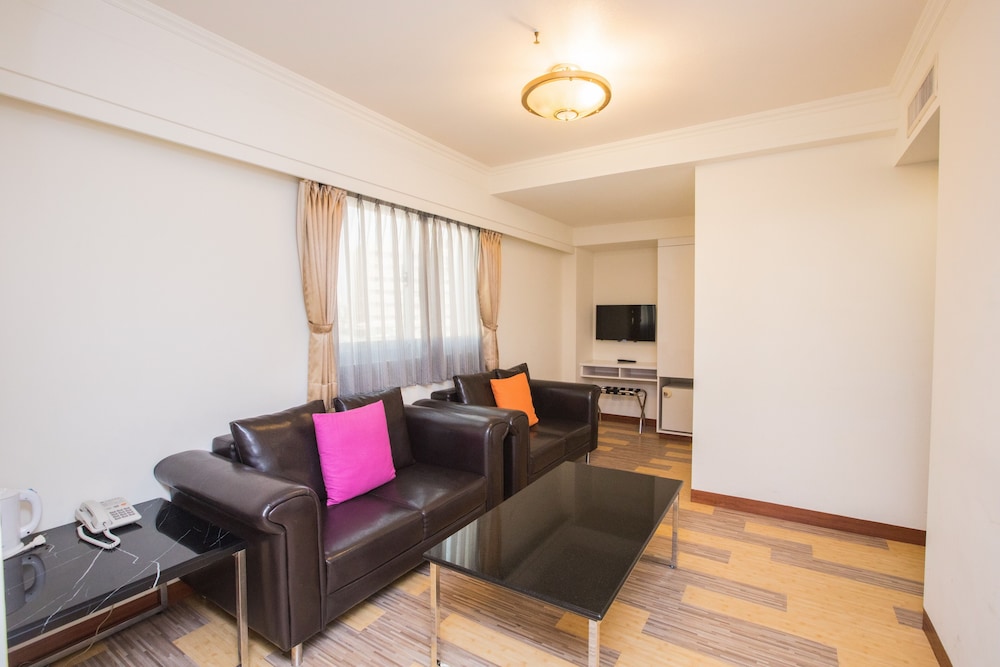 ever luck hotel