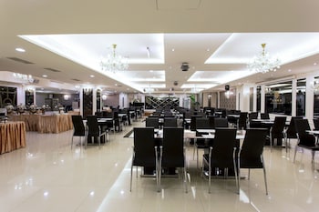 ever luck hotel