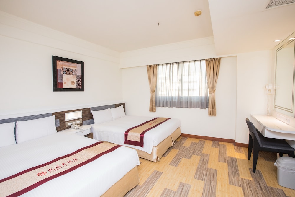ever luck hotel