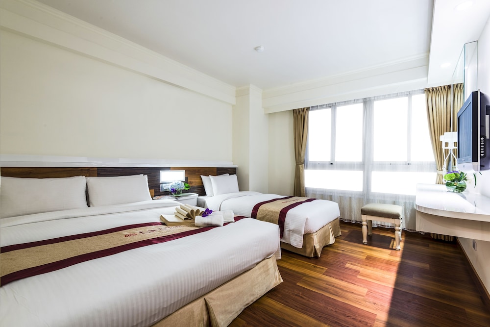 ever luck hotel