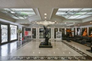 ever luck hotel
