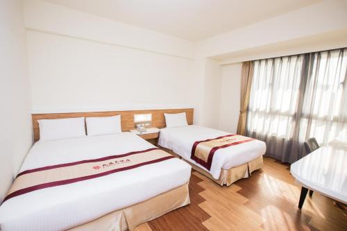 ever luck hotel