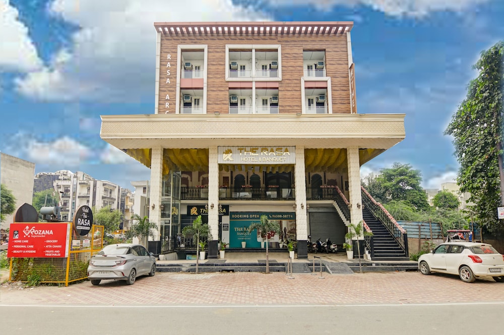 hotel the rasa vasundhara