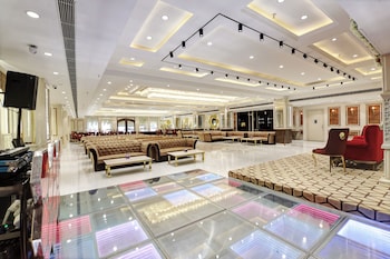 hotel the rasa vasundhara