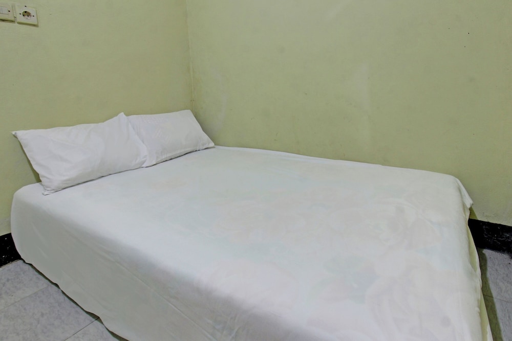 spot on 92882 penginapan 3 bersaudara