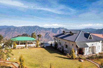 ama stays and trails barefoot bungalow dhanaulti