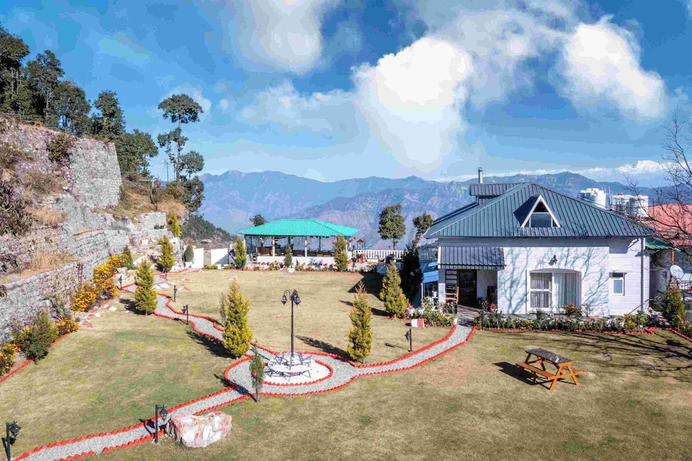 ama stays and trails barefoot bungalow dhanaulti