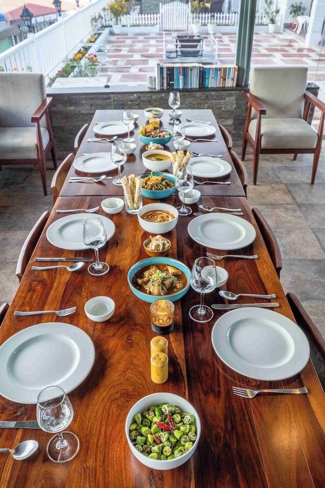 ama stays and trails barefoot bungalow dhanaulti